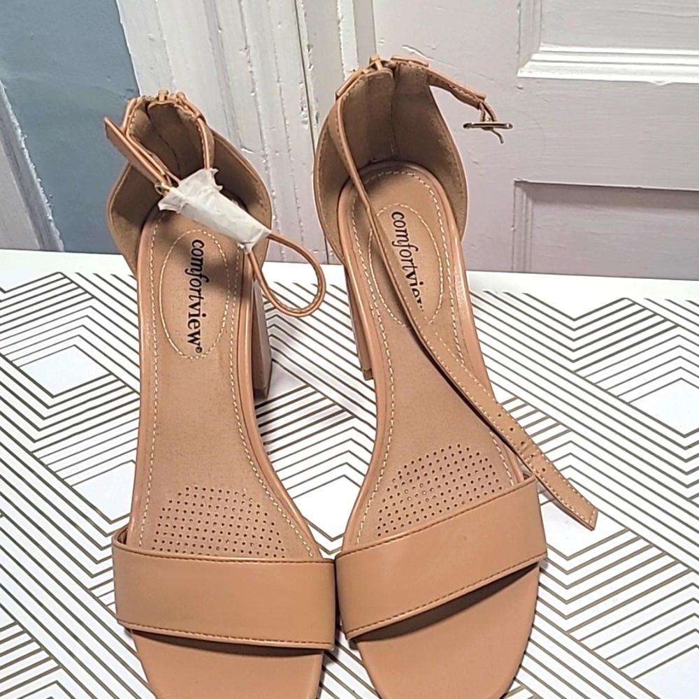 Tan Sandals 👡 Comfort View